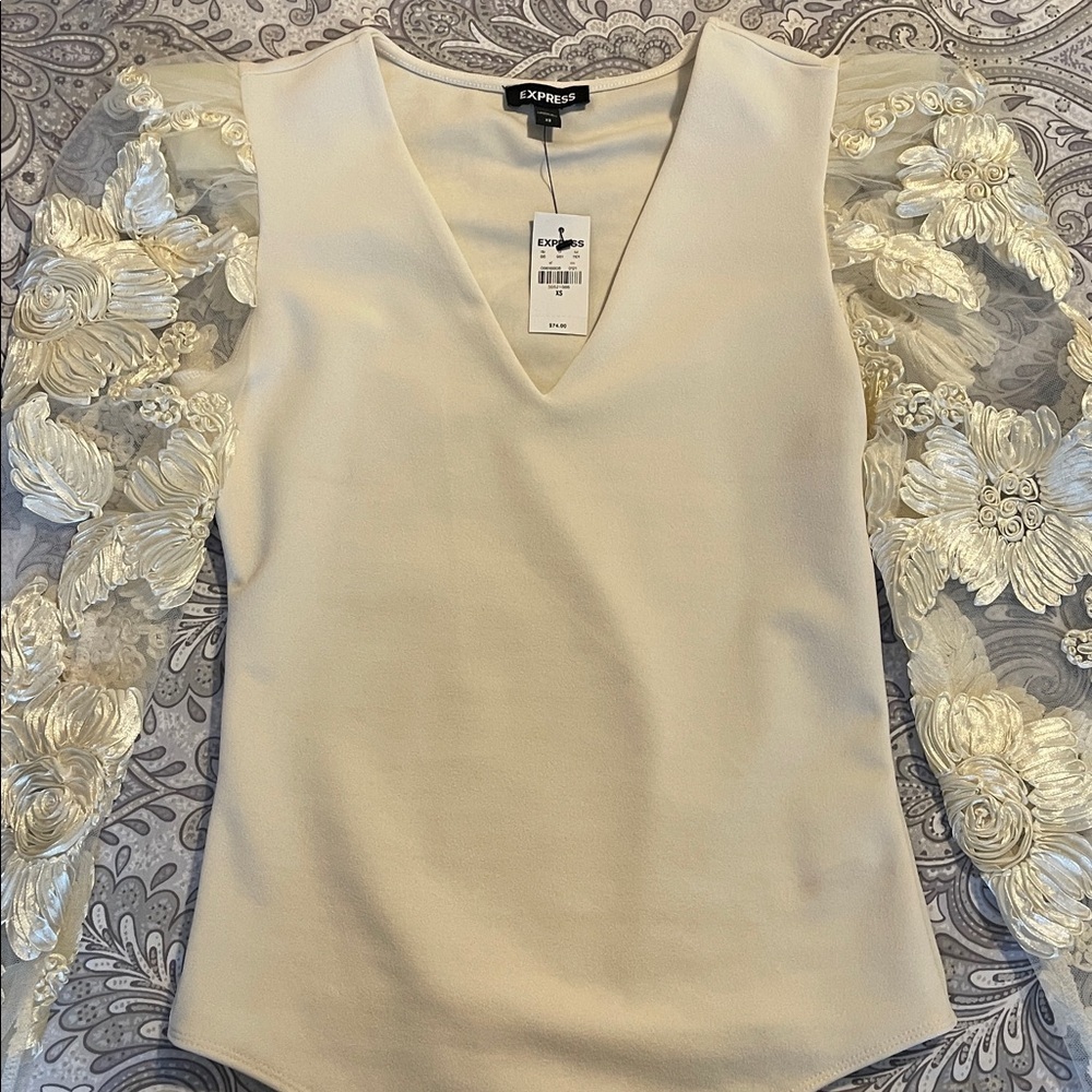 Express Ivory Bodysuit with Lace Floral Sleeves - Picture 3 of 8